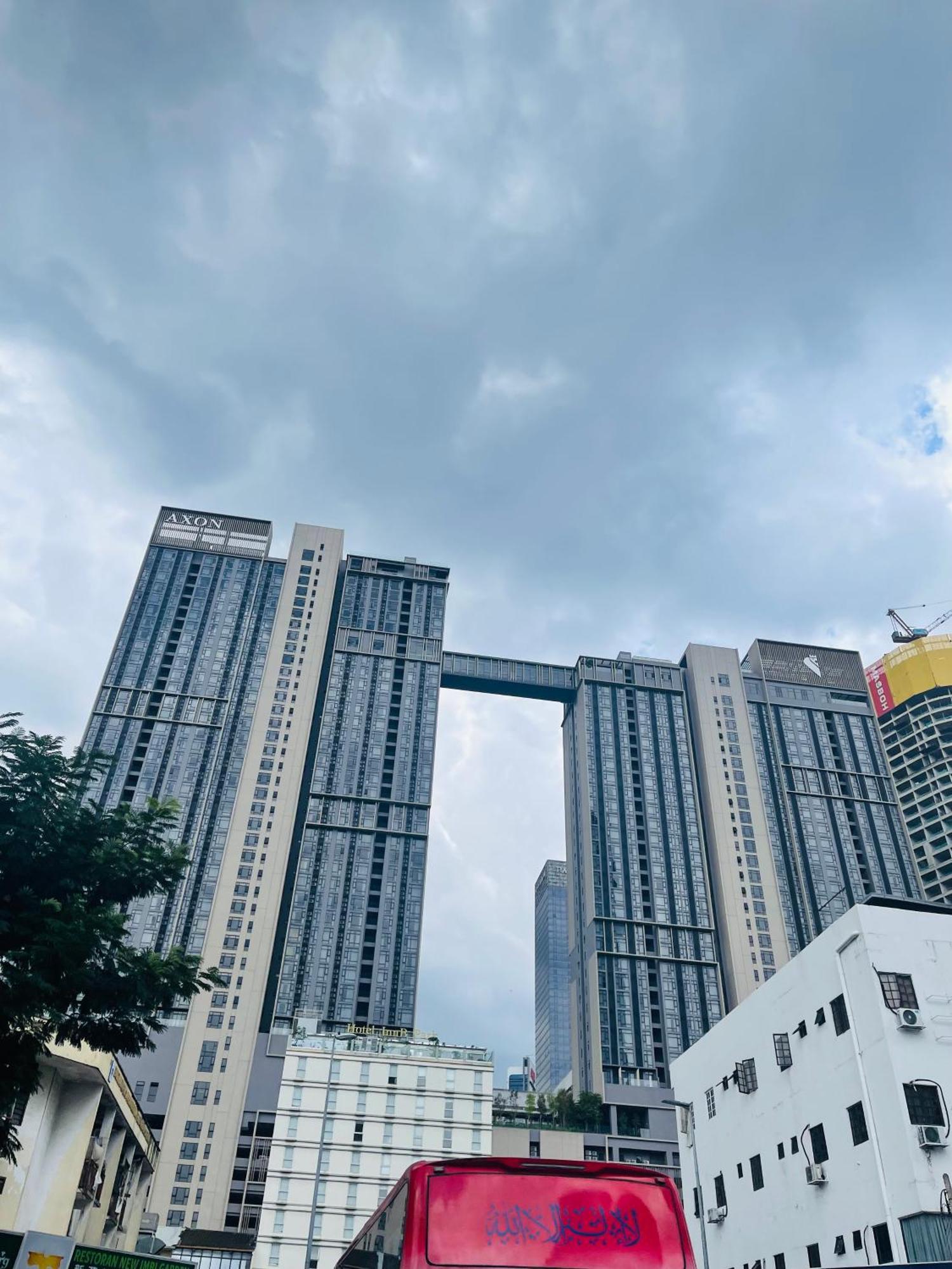 쿠알라룸푸르 Axon Infinity Pool Kl 아파트 외부 사진
